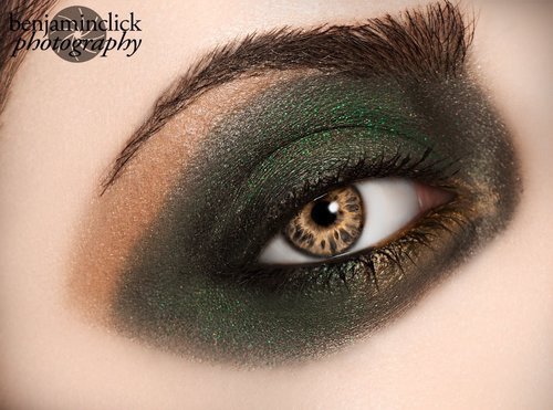Carina Dolci Cosmetics is a mineral makeup company that formulates without allergies, gluten, harsh chemicals or comedogenic ingredients!