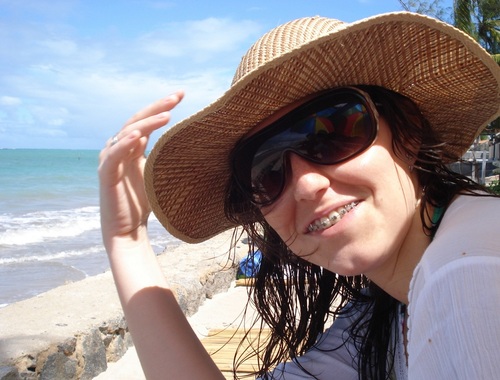 Estudante. Psicóloga. Sonhadora. Recifense. Apaixonada. Curiosa. Comum.
