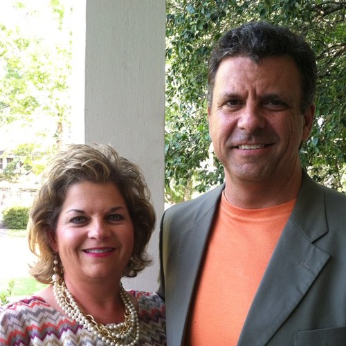 emitoetoe's profile picture. 