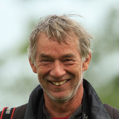 Mijn hele leven al bij de natuur betrokken: vogels, planten, vlinders,libellen, fotograferen, vrijwilliger SBB. Auteur van de fotogids: Libellen van Nederland.