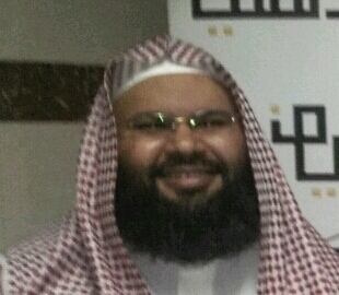 ‏‏‏بلدي أولا ولها الوﻻء وغيرها فلا وبحبها مبتلى والقلب بها امتلى ومن عشق سواها خلى