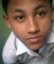 Aku ricky. aku paling ganteng dan manis dikeluargaku, uda itu aja.
    MEDAN METAL