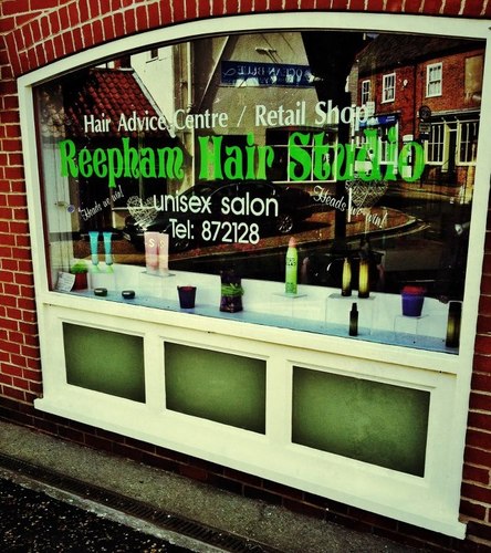 Local friendly hairdressers
Offering all services
Discounted prices for OAP & STUDENTS
Thursday late night
Walk in appointments available