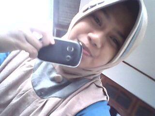 aku mencari seseorang yang mencintaku apa adanya bukan ada apanya............


sayang ariee_ngook