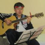 I'm a guitarist, and a peaceful music lover.                     
저는 기타리스트 이고, 평화로운 음악을 사랑하는 이 입니다.