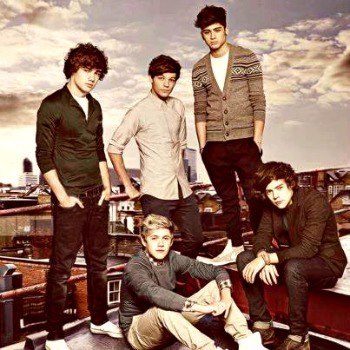 @CarrotBoy101 IS PERFECT I LOVE HER SHES MY TWIN, SIS, BFF, AND HOME SKILLET STRAWBERRY BISCUIT. FOLLOW HER AND ILL LOVE YOU. HAVE A BEAUTIFUL DAY. THANKS.