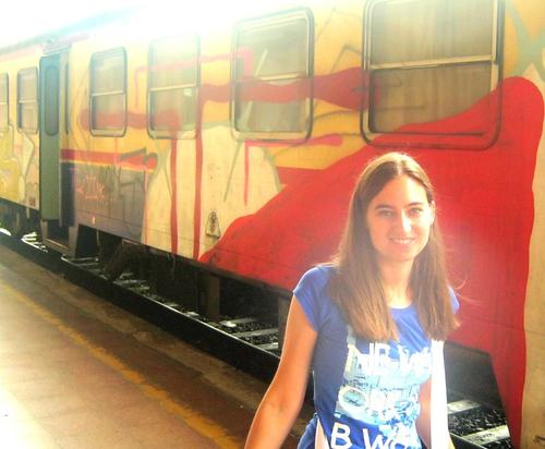 lisaoskamp's profile picture. Historica. Docent. Examinator staatsexamen. Redacteur Kleio. Bedenkt lesmateriaal. Schrijft artikelen. 
O ja, bakt ook nog heerlijke pannenkoeken;-)