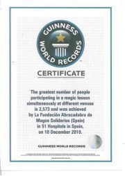 MagosSolidarios's profile picture. Regalamos #magiasolidaria a colectivos desfavorecidos fundamentalmente a niños hospitalizados.