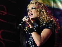 Um louco, loucamente apaixonado pela @lua_blanco ...Ate o infinito com voce princesa  ∞ ‏! Dono: Moises
