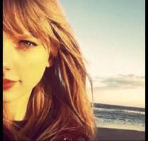 Is anyone with blue eyes and blonde who taught me to be Fearless and Speak Now, to have my color RED and always have a love story.! @taylorswift13