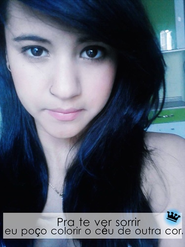 -               14 anos , chatta , feia , magrela , legal , brincalhona , ciumenta , amizades falsas quero longe  ♪