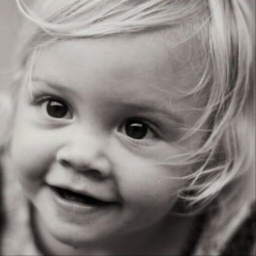 BabyQueenWhite's profile picture. @QueenMiranna's baby girl         //account on hibernation, looking for new owner