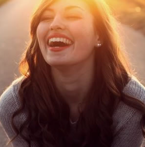 Jennefer_Satche's profile picture. magazine editor, unnatural blond.