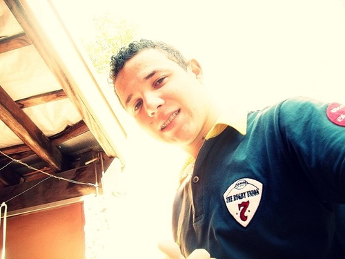 não troque o que tem na vida por um momento , pois o momento passa e a vida continua '' nss dica q fik ''