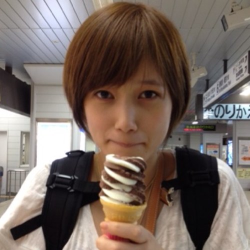 bassaaaa25's profile picture. 男だよーw AKB SKE NMB 乃木坂 ももクロ     夢は歌手です( ´ ▽ ` )ﾉ ガチな方で！