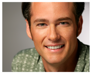 Sing with San Diego Opera, blogger for SD Reader Jam Session, run marathons.