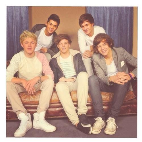 KristaD_1D's profile picture. Directioner forever:) @onedirection #1dfam i follow back:) 0/5 follow me. i also love @cherlloyd #Brat sorry Niall ate the rest. 3