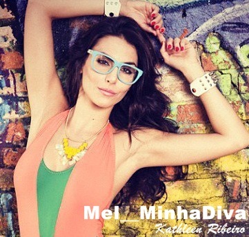 Meu amor por ti é incondicional, eu não quero um autógrafo ou uma foto, eu quero um abraço um carinho. Te amo minha diva ♥
@melfronckowiak.Since - 29/04/2012