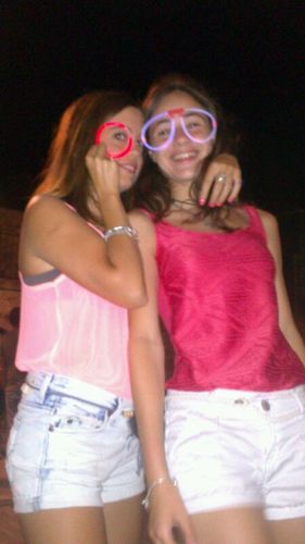 LauuAlbalate's profile picture. Since 1996. Amante de la fiesta y de la música. Clarinetista en el Conservatori de Sagunt. ¿Mi mundo? Vall de Almonacid, con ellos.