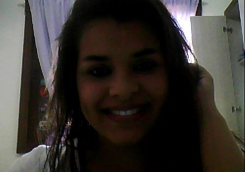 	Não ligo que me olhem da cabeça aos pés. Porque nunca farão minha cabeça e nunca chegarão aos meus pés!