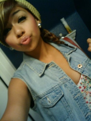 Veronica | 16 | Mention for a follow back | my thug @DanieeelDope_