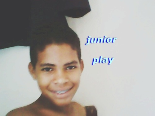 sou bonito jogo bola em time sou carismatico i outras coisas