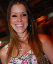 Sou como você me vê.
Posso ser leve como uma brisa ou forte como uma ventania,
Depende de quando e como você me vê passar.