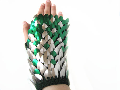 AlyseCrochet's profile picture. http://t.co/AHPCC8q2Ey - Handmade Crochet Fashion and Accessories, one-of-a-kind handmade hats, scarves, gloves, dragon armor, Custom Orders Welcome!