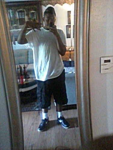 Look hear trun that follow sing blue and we cool BANG BANG