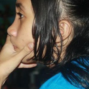 i am an otaku, k-pop fan and a certified music lover as well as korean songs!