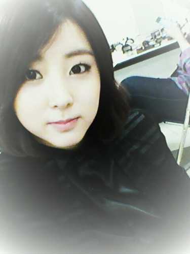 @schuniwork_rp 94 lines Maknae,rapper,lead dancer of 4Minute :3 Kelas 1 -_-v
