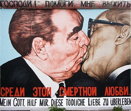 Artist (from 1995 work with artist Victoria Timofeeva)