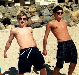 chris mears & jack laugher are my life. the gb divers are all amazing. met tom 17/08/12 yaya. l follow back