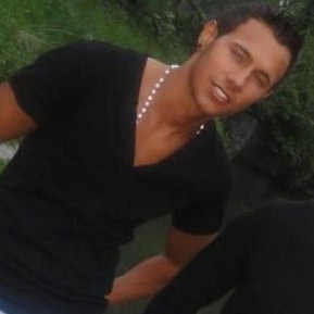 Yammastili's profile picture. Huge!