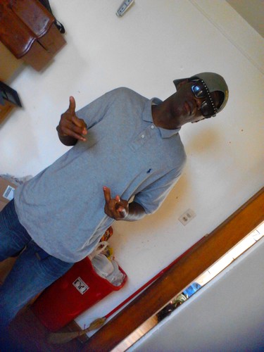 FUCK A BIO JUS KNO I FOLLOW BACK