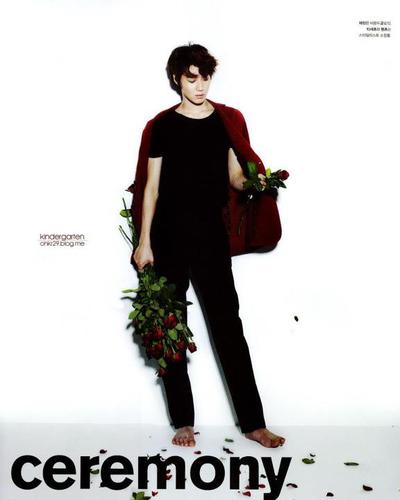 อันยองงง~  ผมเด็กเเสง ลี เเทมิน 
ฟอลมานะครับ มาคุยกับผมม่ะ ----♥----
  ►I'm TL_taemin both  ▌SHINee ▌