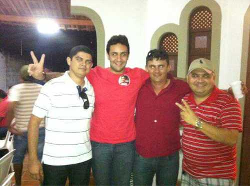 Empresario do Ramo Madeireiro em Natal, Casado com Daiana.
