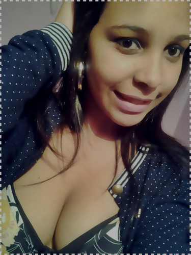 Escorpiana,16 anos ,Namorando com a @1_doritcho , moro em Curitiba - Pr  *-*