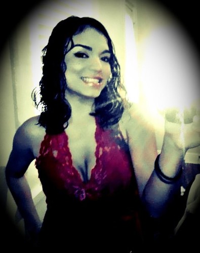 ~MOMMIE of 3 ~ GF to the BEST partner ~ Real Estate PROFESIONAL ~ CENTURY 21 Agent ~ GLASS business on the side ~