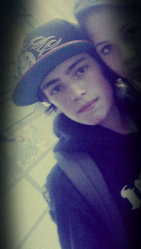 Valeu por você existir , é tão bom te ter aqui ♪ by: @masporramare amo você s2
