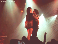 Existem coisas na vida que vale muito a pena lutar até o fim . E vocês são uma delas .. @melfronckowiak and @chayleao ♥ | ChaMel Eu acredito :3