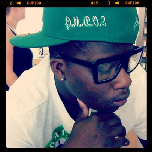 LEEOCEANSPLASH's profile picture. i am a rapper and singer from miltown right know make beats enjoying life swag out lol OCEAN SWAG SODMG #TeamSwaag #Teamsoulja ✈ ✪TI$▲ - ▲ ❤ ☁ ♫ † ✈ -