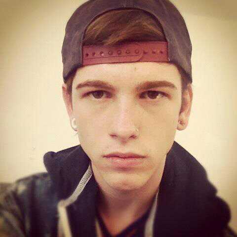 I am Jammy Dee! I am bootiful bbz, GAY 4 LIFE. I follow all my fans back #teamfollowback