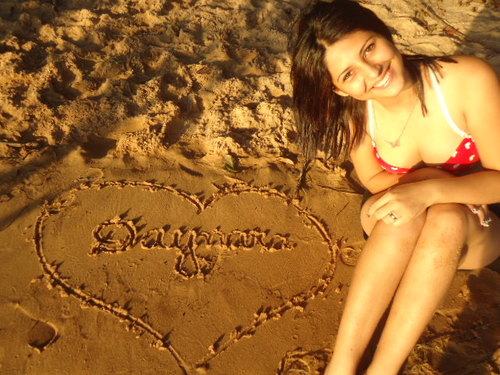 Eu?
Simplesmente uma garota.. Não vou aumentar minhas
Qualidades e muito menos diminuir meus defeitos..
Qualidades tenho siim e muitas & defeitos também..
