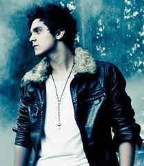 1º fã clube de sao vicente  criado dia 13/01/2011 
oficializado 20/08/2011  @luansantana
 a pessoa que mais amooo nesse mundo