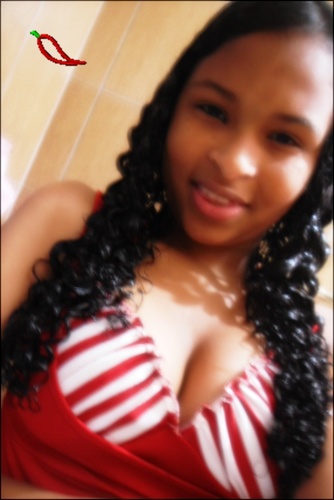 ⋆ sou a #_bebê , corinthiana*roxa , ciumenta , chata , carinhosa , chorona&comilona ! namoro sim ((: , ponho sempre #_Deus em tudo que faço ' ! ae segue ?* ;3