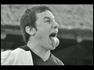 LukaMWhite's profile picture. ..En invierno me banco el tornillo, en verano muero de calor, en febrero me fumo el bosque, peroo todo lo hago por tu amorr...yo soy del CICLON!!!