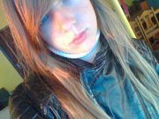 14 anos , gaúcha , sonhadora , chata , romântica , doida , atenciosa , verdadeira , ciumenta , teimosa , gremista  F-E-L-I-Z (:
