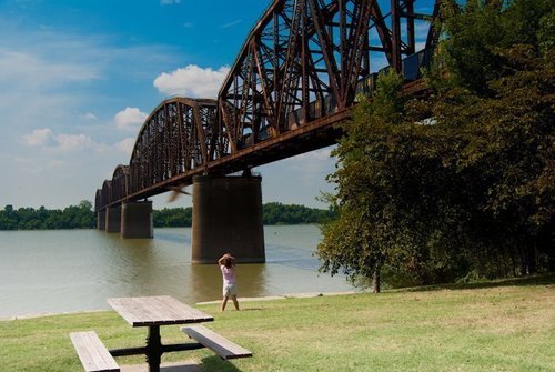 This is a page dedicated to bringing you the news and weather of Henderson, KY