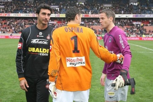todo nuestro apoyo al arquero de la tricolor david ospina.Gran persona y excelente portero uno de los mejores arqueros en latinoamerica.